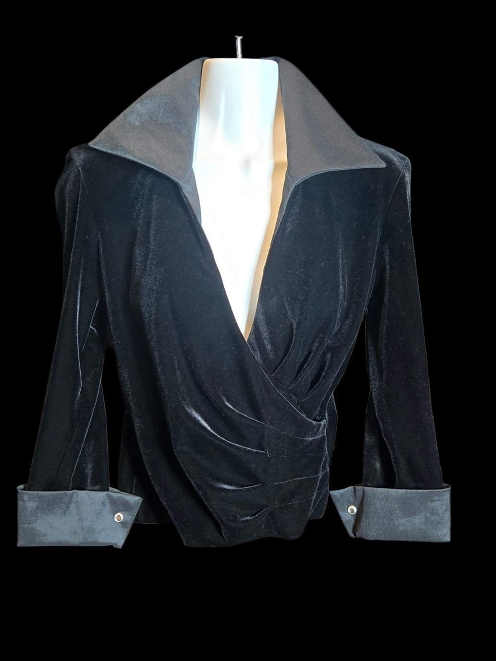 Vintage Vinadashi Shoji Black Velvet Wrap Blazer With Contrast Collar & Cuffs